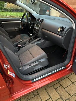 Volkswagen Golf V 1.9 TDI 77 kW - 12