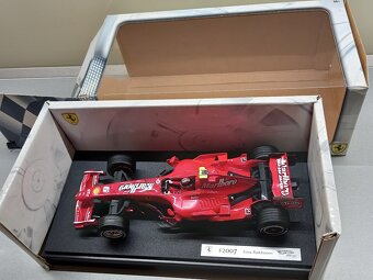 F1 FERRARI F2007 2007 MARLBORO RAIKKONEN HOTWHEELS 1:18 - 12
