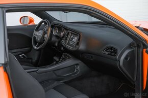 Dodge Challenger SXT 3.6L V6 24V VVT - 2018 - 12