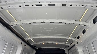 Ford Transit - 12