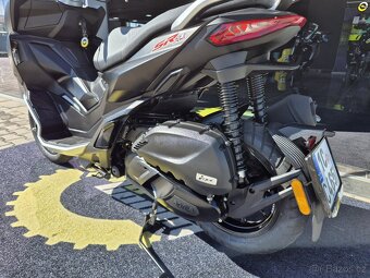 Aprilia SR GT 200 - 12