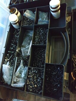 Nářadí, spojovací materiál - 12