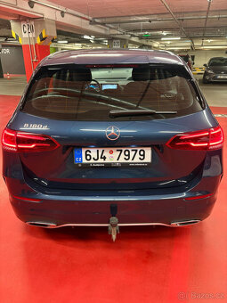 Mercedes-Benz B180d Linie AMG CZ původ - 12