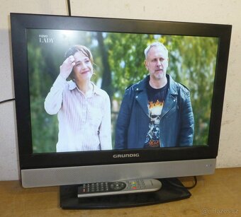LED televize 49 cm GRUNDIG napájení 12V/230V - 12