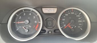 Renault Megane kombi 1,6i 16v 82kW - 12