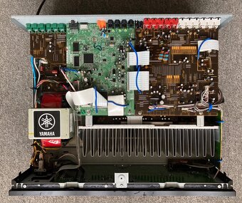 Audio receiver YAMAHA RX-V559 - 12