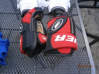 Hokejová výstroj-Bauer - 12