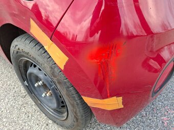 Hyundai i10 na náhradní díly. - 12