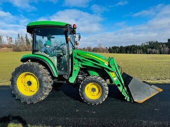 Komunální traktor JOHN DEERE 4720 - 12