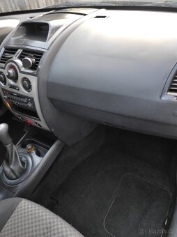 Renault Megane combi 1.6 benzín - 12