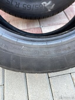 Nabízím sadu letních pneumatik 185/65/15 Continental - 12