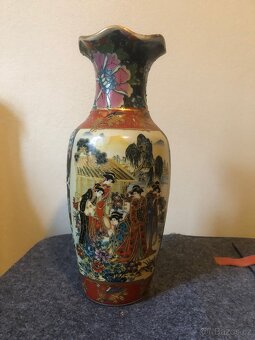 Dekorativní japonské vázy - 12