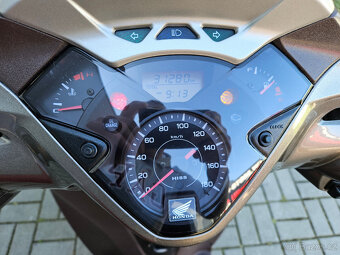 Honda SH 300 ABS - 12