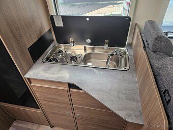 Nové Carado T338 S (Ducato 103kW), 5 míst - 12
