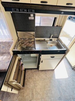 OBYTNÝ KARAVAN HOBBY 450 - 12