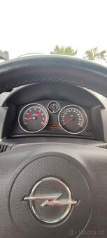 OPEL ASTRA H TWINTOP (CABRIO) Kabriolet - 12