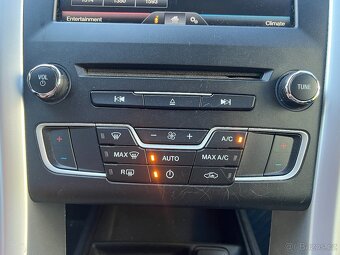 Ford Mondeo 1.5 Ti-VCT 118 kW - 12