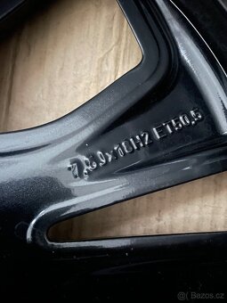 Original zimní Volvo XC60 r18 + 235/60/18 90% - 12