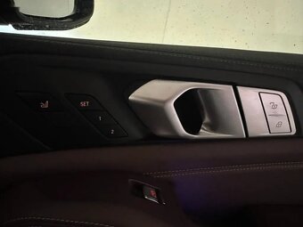 BMW X7, M50D ČR 1.MAJ,PERFEKTNÍ STAV - 12