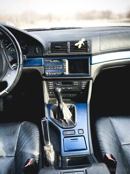 BMW E39 540i V8, manuál, 210 kW - 12