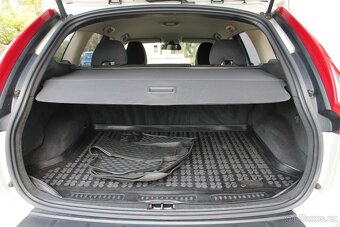 Volvo XC60 2.4D5 120kW AWD Automat+Navi+Kamera+Tažné - 12