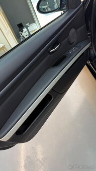 BMW e93 335i cabrio - Podzimní cena pak jde zpět zazimovat - 12
