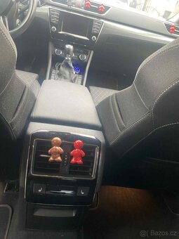 🚗 Škoda Superb 3 2.0 TDI 140 kW – TOP stav, bez investic - 12
