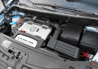 Volkswagen Touran 1,4 TSI 103 kW Serviska benzín - 12