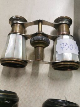 Plynová pistole, nože, divadelní kukátka. - 12