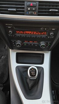 BMW 316i E91 m.2011 STK 9/27 xenony, park.senzory, nové ČR - 12