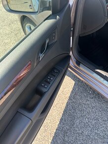 Škoda Superb Combi 2.0 Tdi-4x4 CZ doklady - 12