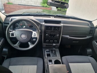 Jeep Cherokee 2.8CRDi 130kW 4x4 BEZ KOROZE - 12