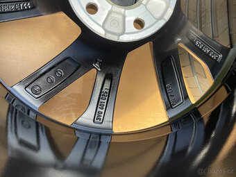 NOVÁ ORIGINÁL R18 SADA ŠKODA SUPERB III 235/45/18 R.V. 2024 - 12