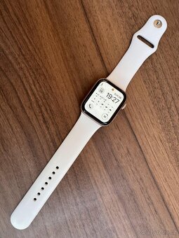 Apple Watch Series 4 - 12