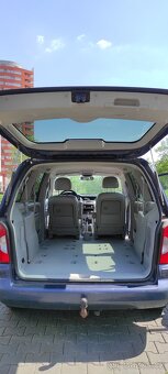 Prodám Hyundai Trajet - 12
