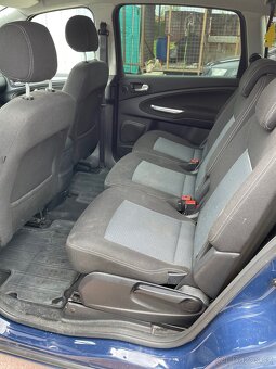 Ford S-Max - 12
