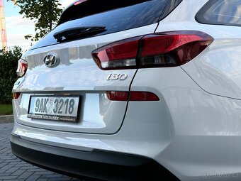 Hyundai i30 1.5 dpi 80 kw / 2022 / kombi - 12
