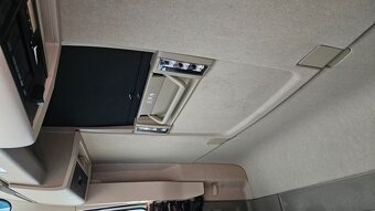 VOLVO FH 13 500 8x4 třístranný sklápěč - 12