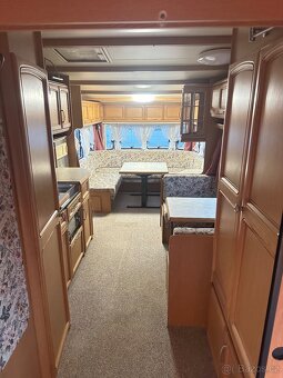 Karavan Hobby Landhaus - Přídavná Střecha, Předstan - 12