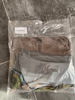 Prodám věci AČR, maskáče, kanady, trika, ponožky - 12