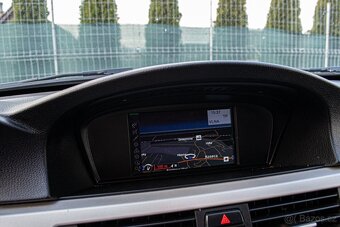 BMW Rad 3 Touring 318d E91 105kW - 12