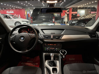 BMW X1 2.0 d X-Drive 4x4 PDC, POUZE 103t.km PERFEKTNÍ STAV - 12