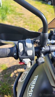 Triumph tiger 800 xrx - 12