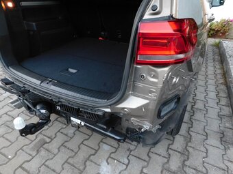 Volkswagen Touran 1.4 benzín r.v.2016 110 kw automat - 12