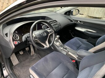 Honda Civic 1.4 i    8g - 12