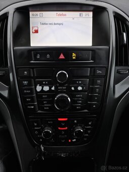 Opel Astra Sports Tourer 2013 - 12