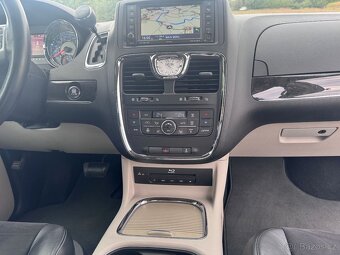 Lancia Voyager 3,6 Platinum LPG 2x DVD ČR 2013 TOP AUTO - 12