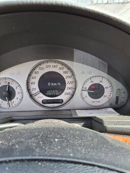2x Mercedes Benz E 320cdi náhradní díly nebo celek - 12