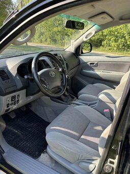 Toyota Hilux 2.5 D-4D 145 City - 12