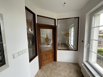 Prodej krásného rodinného domu se zahradou v Plotišti nad La - 12